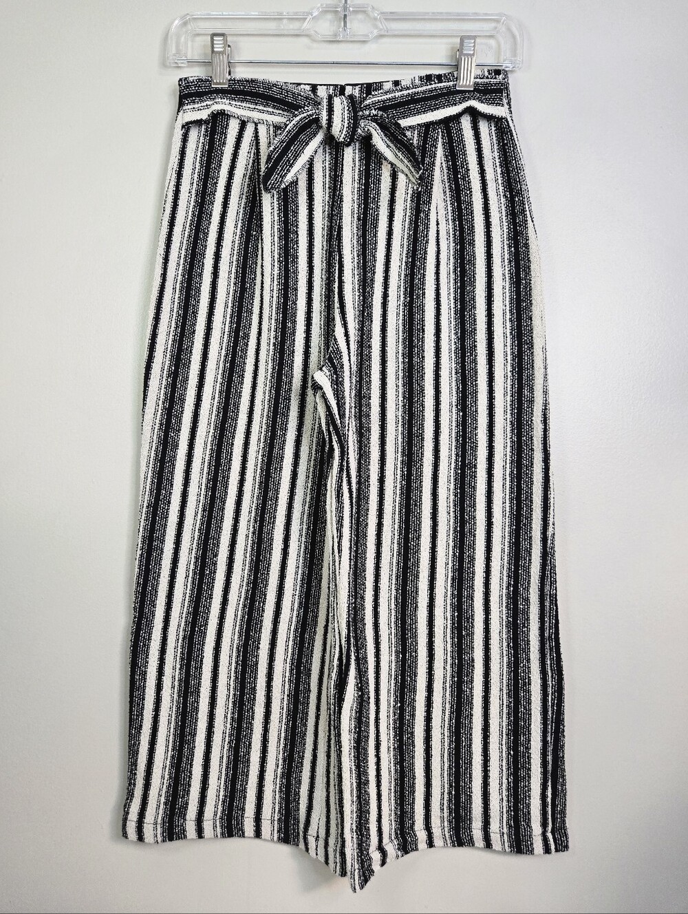 Zara Black & Cream Striped Wide-Leg Knit Pants, Size 11-12 ~ EUC